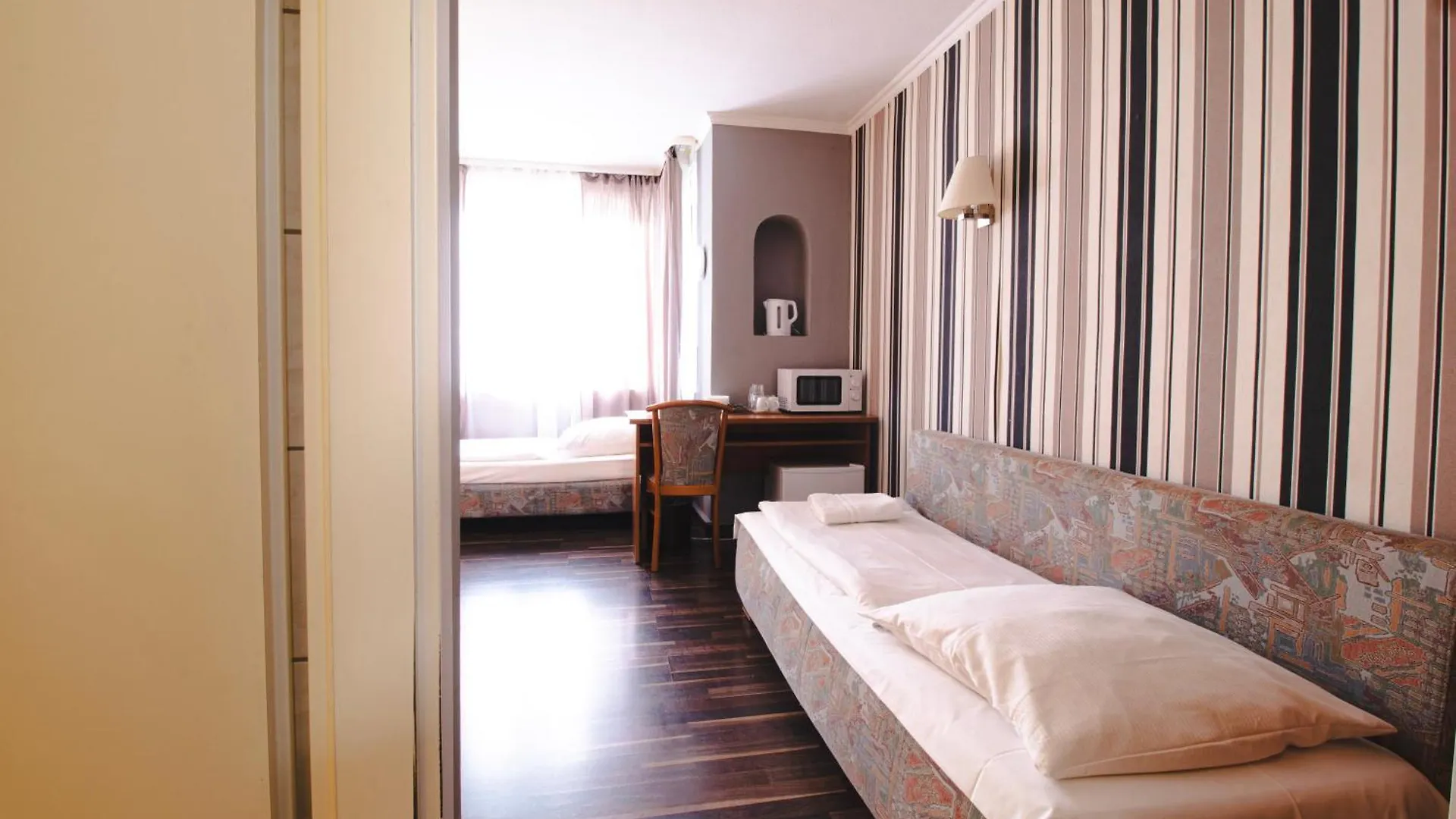 酒店 Villa Ento Hotelwestend 美因河畔法兰克福